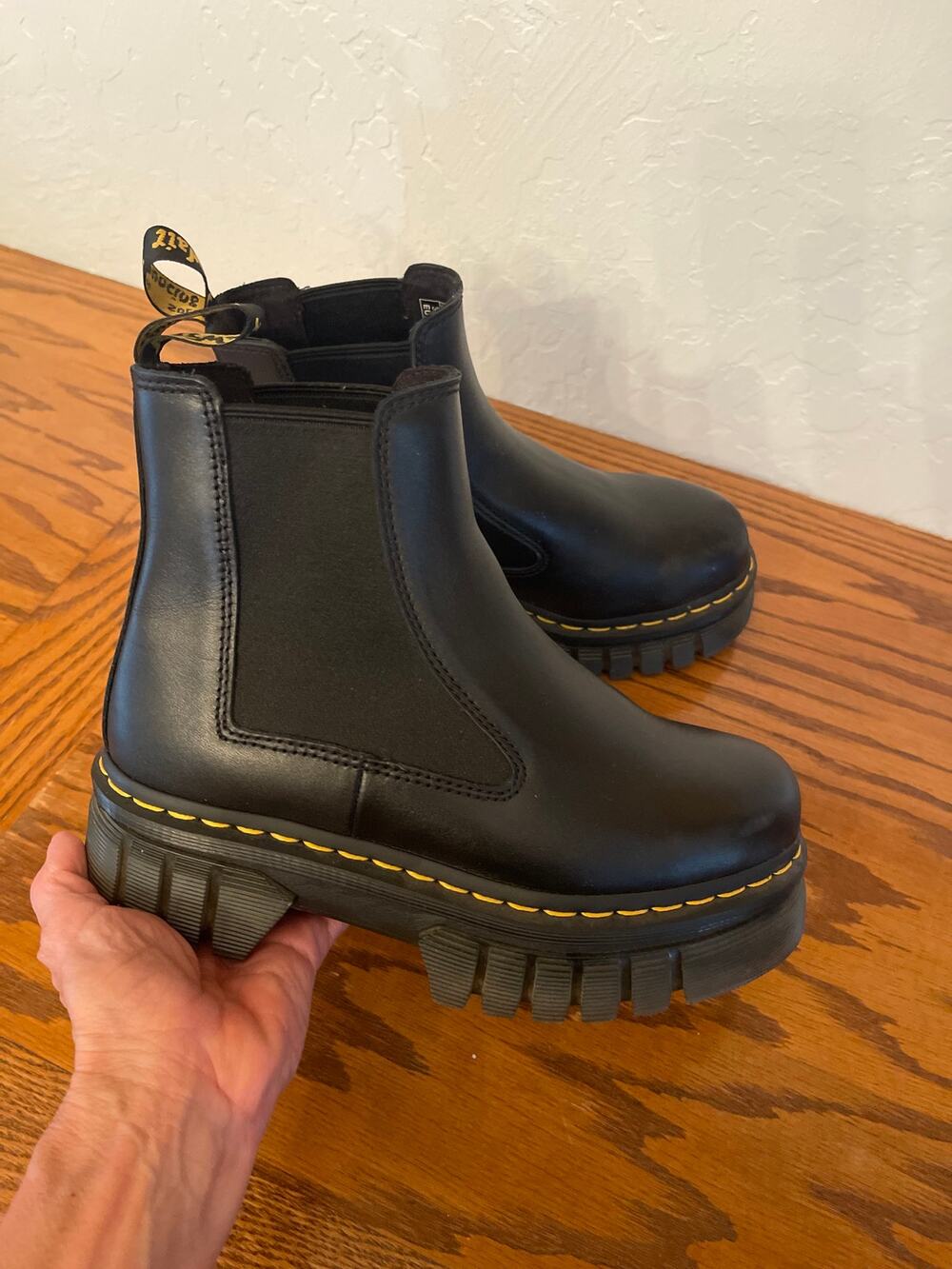 Dr. Martens Audrick Chelsea Boots size 8